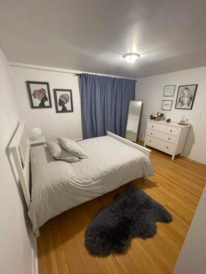 2 bedrooms basement. Free parking